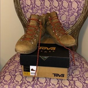 Teva Hiking Boots